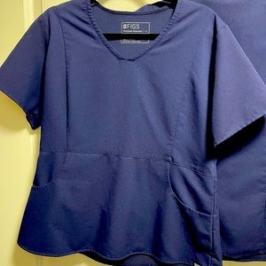 Figs women’s Aburi scrub top, L, New without tags